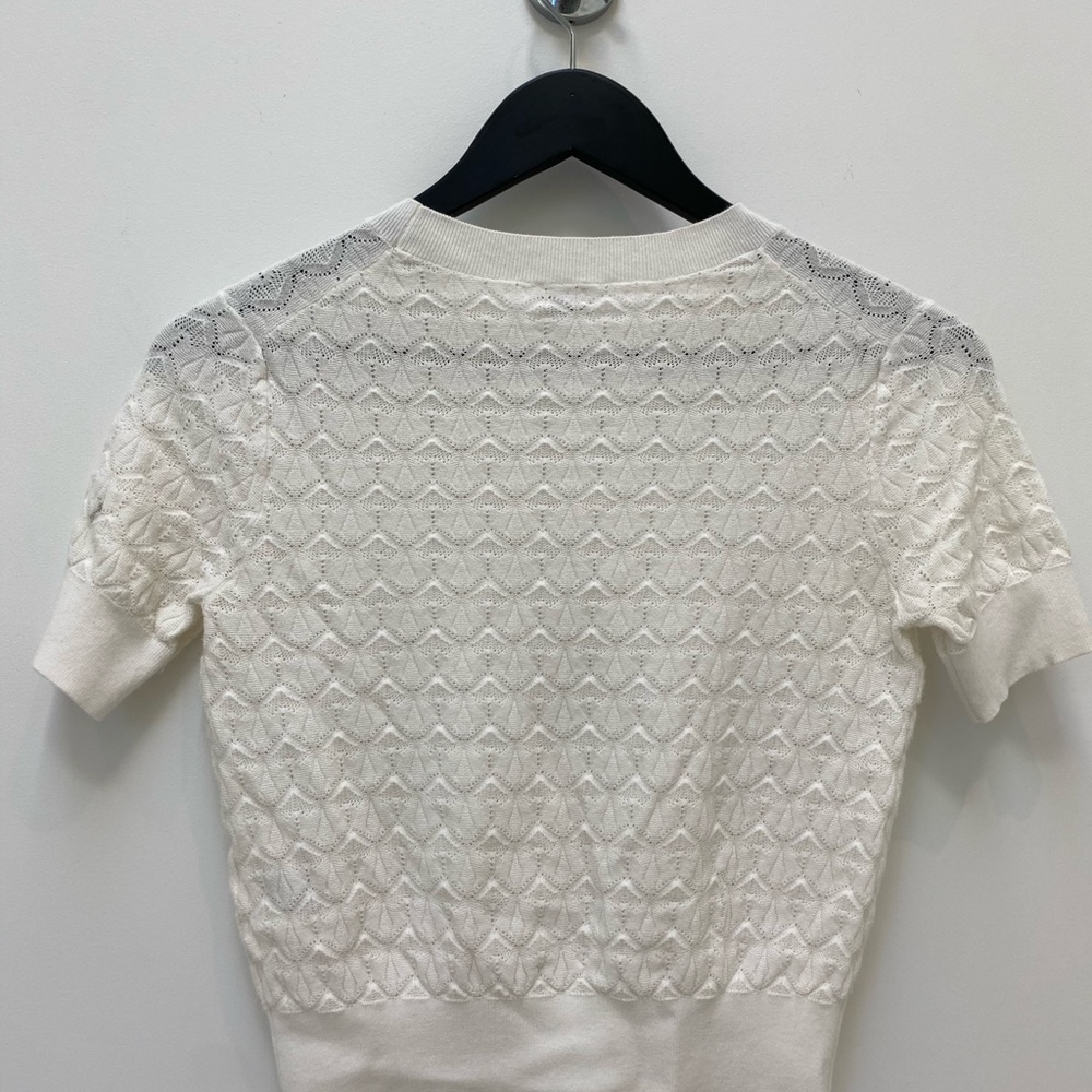 White basic top - Picture 4 of 4